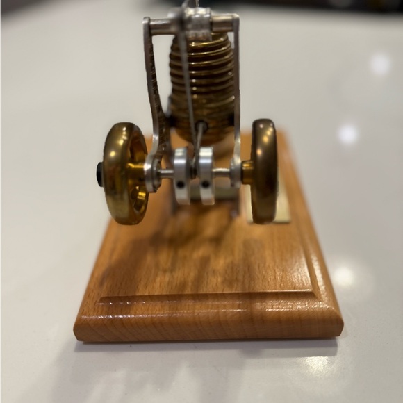 German Stirling Engine Model | Working - Picture 6 of 9
